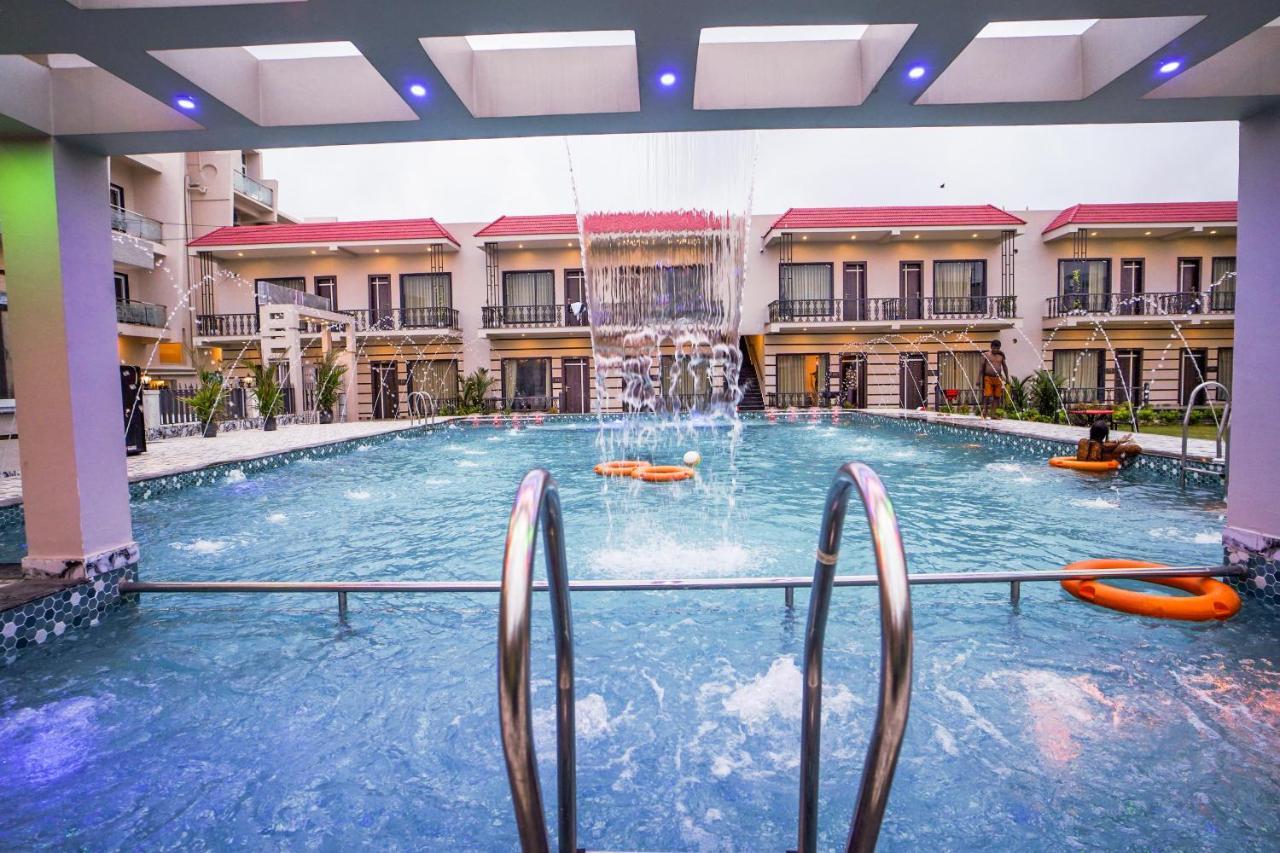 Moon Star Beach Resort Mandarmani Luaran gambar